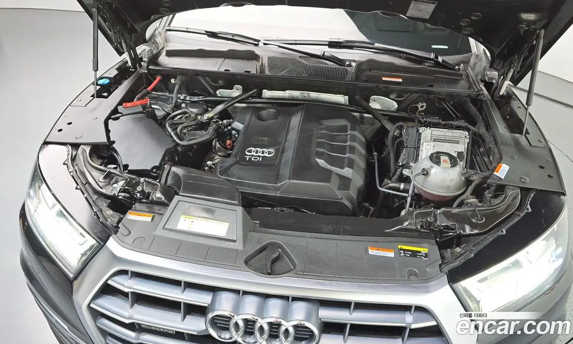 Audi Q5 2020 2.0 АКПП, фото 6