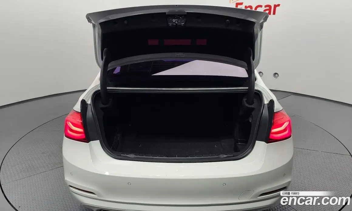 BMW 3 серия 2016 2.0 АКПП, фото 20