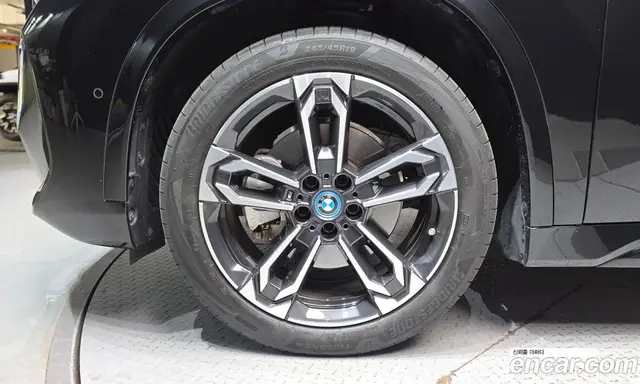 BMW iX1 2024 0.2 АКПП, миниатюра 5