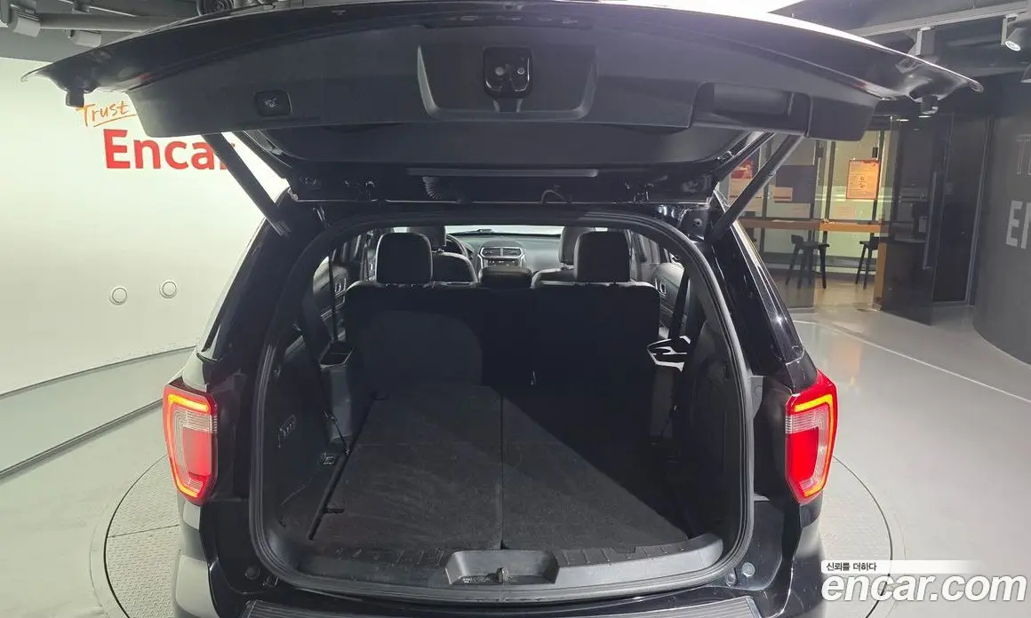 Ford Explorer 2019 2.3 АКПП, фото 20