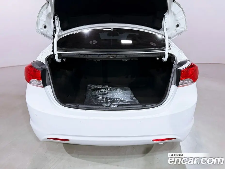 Hyundai Avante 2011 1.6 АКПП, фото 19