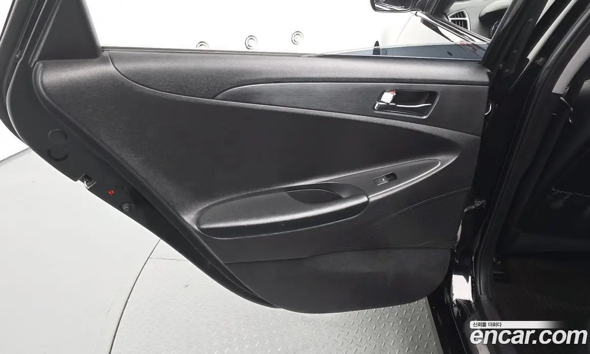 Hyundai Sonata 2011 2.0 АКПП, фото 14
