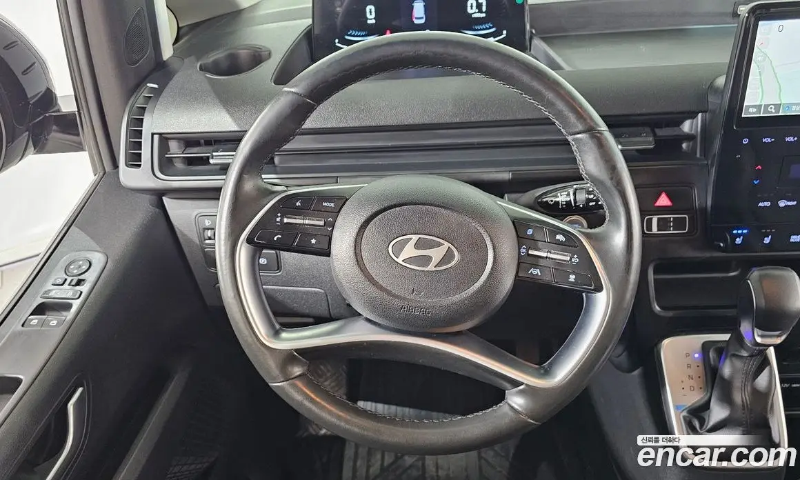 Hyundai Staria 2024 2.2 АКПП, фото 13