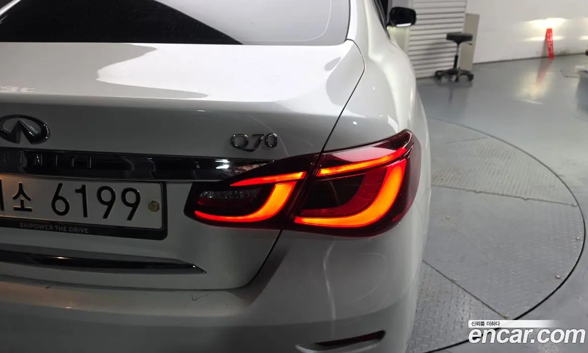 Infiniti Q70 2017 3.7 АКПП, фото 8