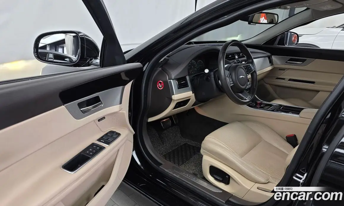 Jaguar XF 2018 2.0 АКПП, фото 13