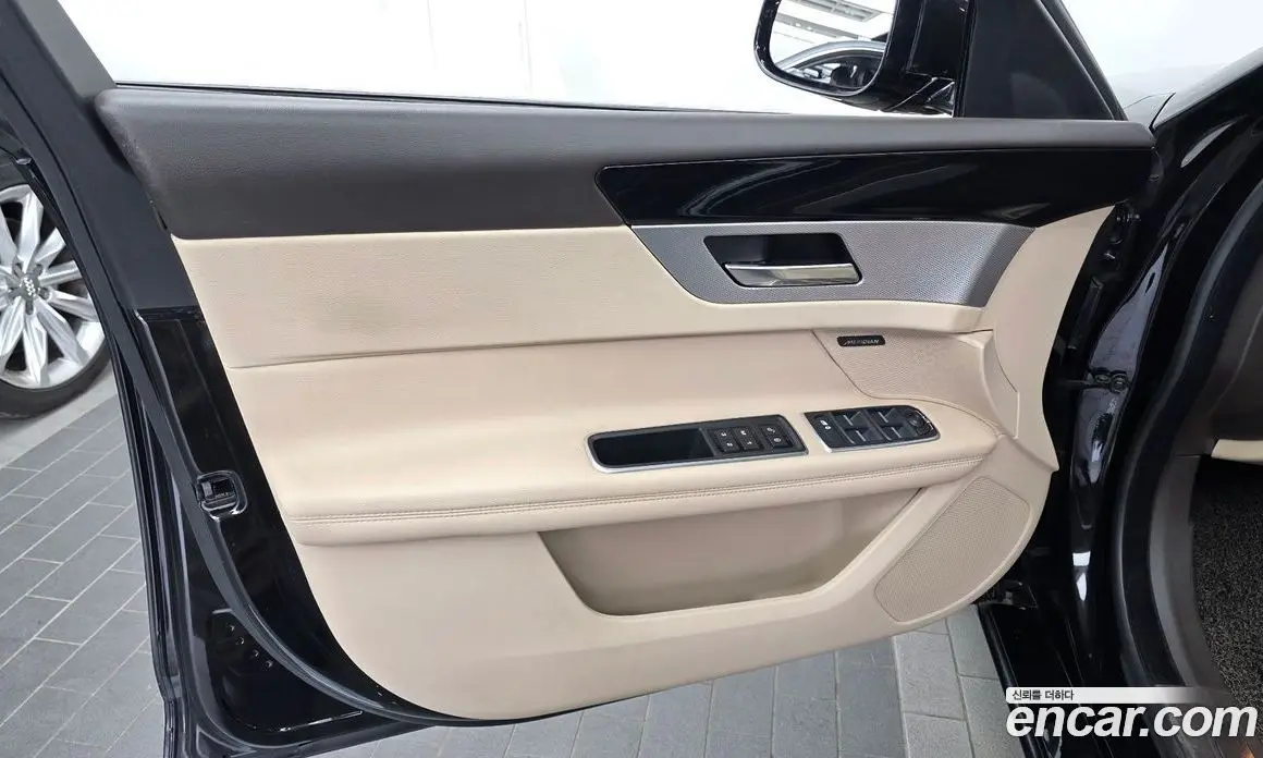 Jaguar XF 2018 2.0 АКПП, фото 14
