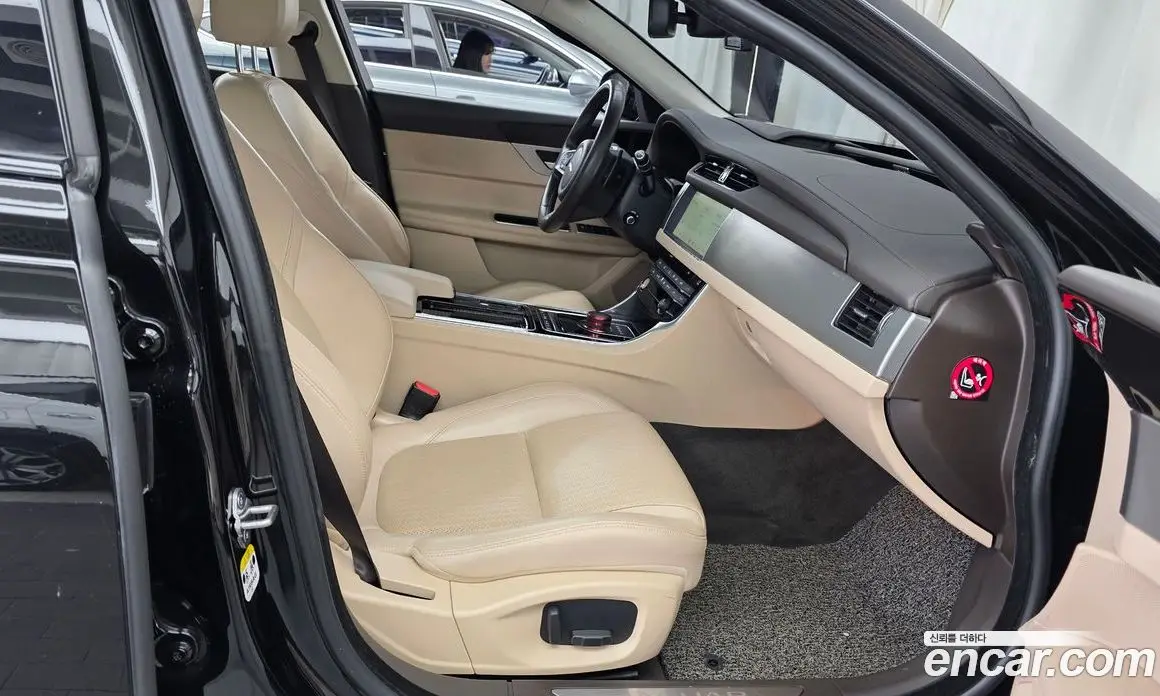 Jaguar XF 2018 2.0 АКПП, фото 16