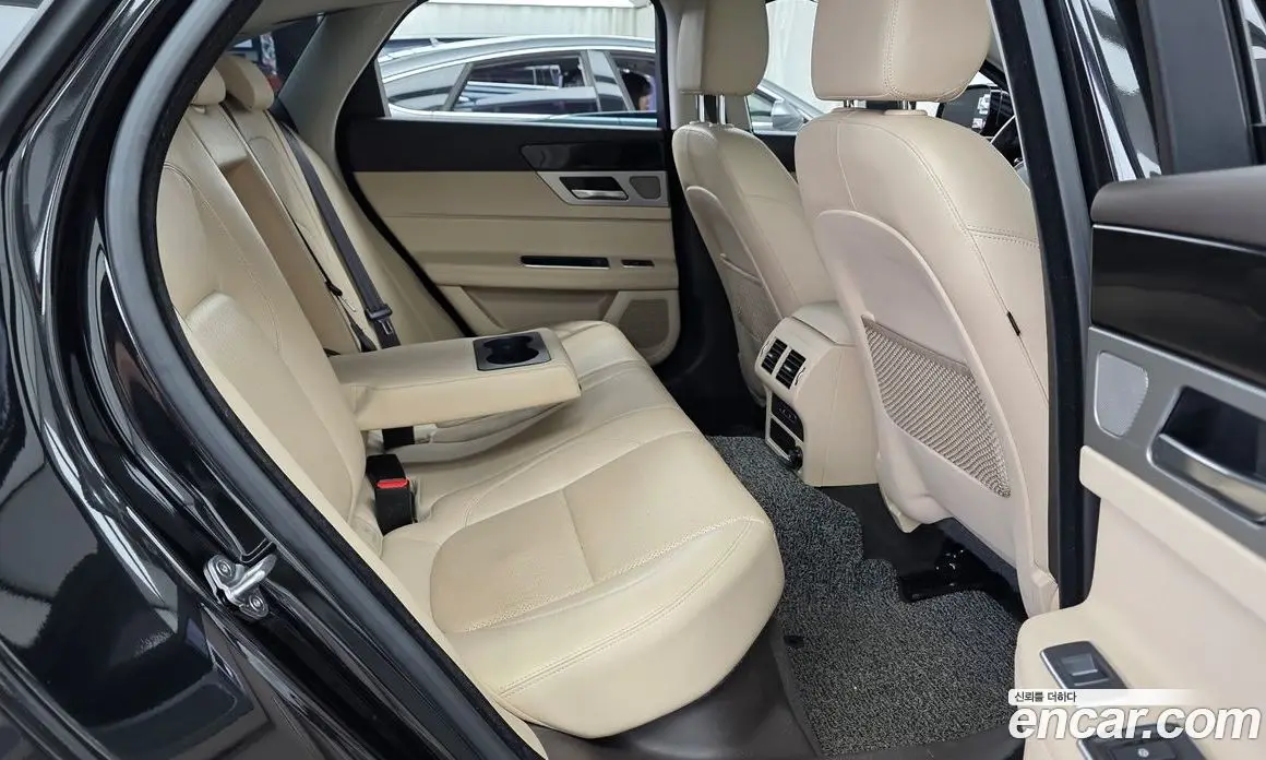 Jaguar XF 2018 2.0 АКПП, фото 17