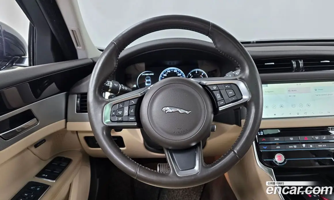 Jaguar XF 2018 2.0 АКПП, фото 18