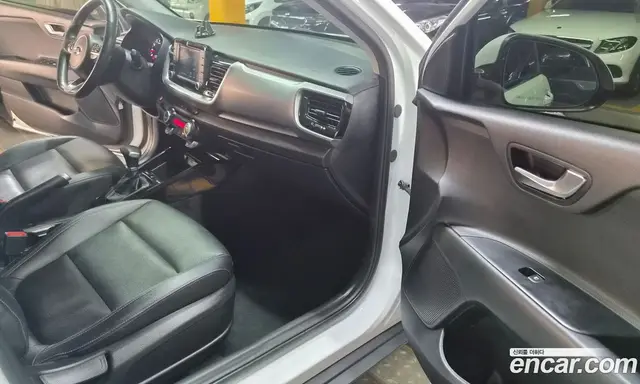 Kia Stonic 2020 1.4 АКПП, миниатюра 10 Kia Stonic 2020 1.4 АКПП, миниатюра 10