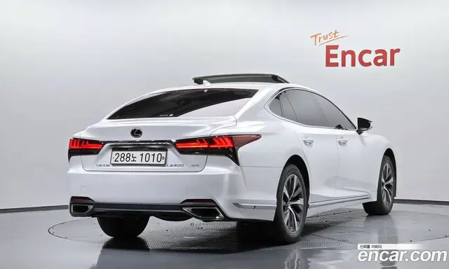 Lexus LS, 2022, 48 127 км