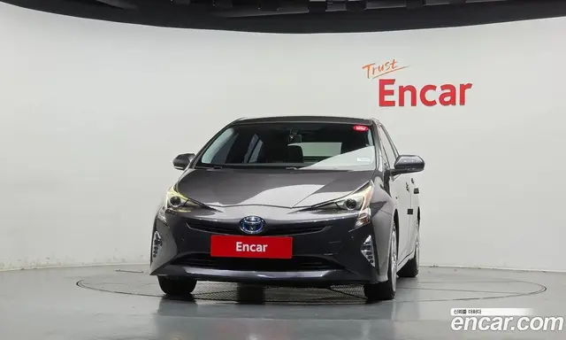 Toyota Prius 2017 1.8 АКПП, миниатюра 3