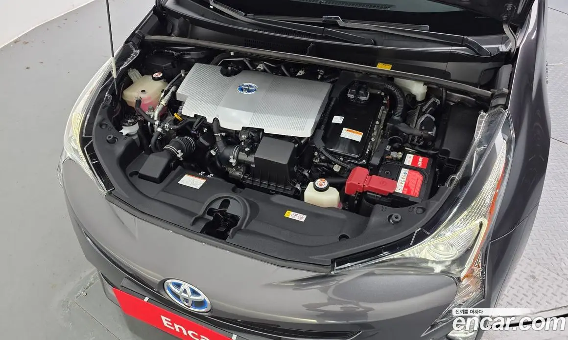 Toyota Prius 2017 1.8 АКПП, фото 6
