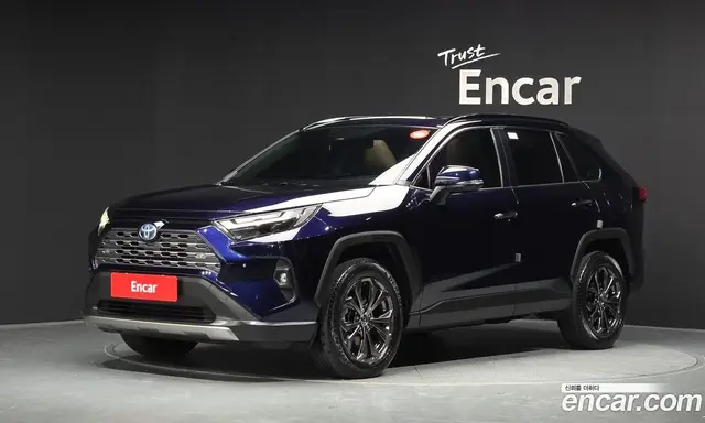 Toyota RAV4, 2023, 67 894 км