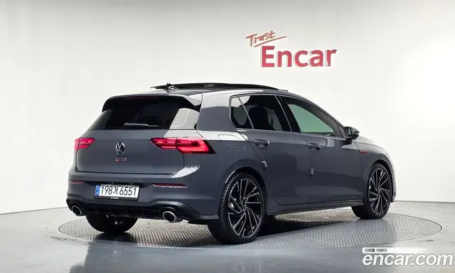 Volkswagen Golf, 2024, 20 884 км