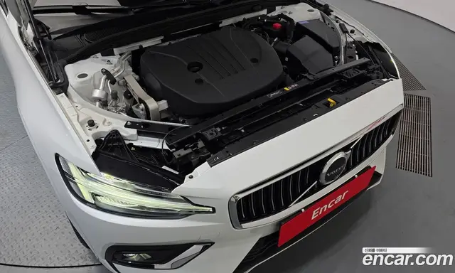Volvo S60 2024 2.0 АКПП, миниатюра 6