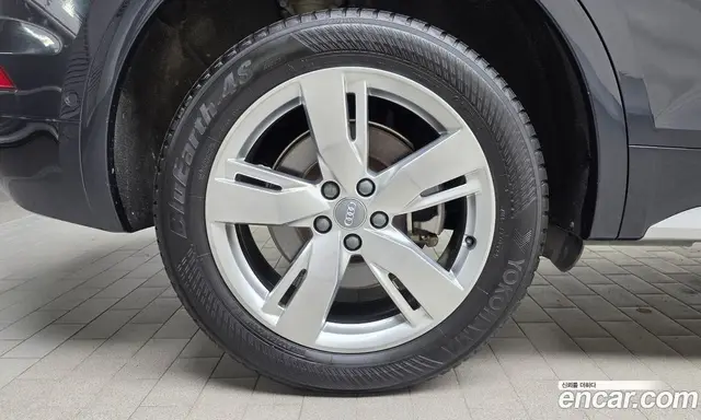Audi Q5 2020 2.0 АКПП, миниатюра 6