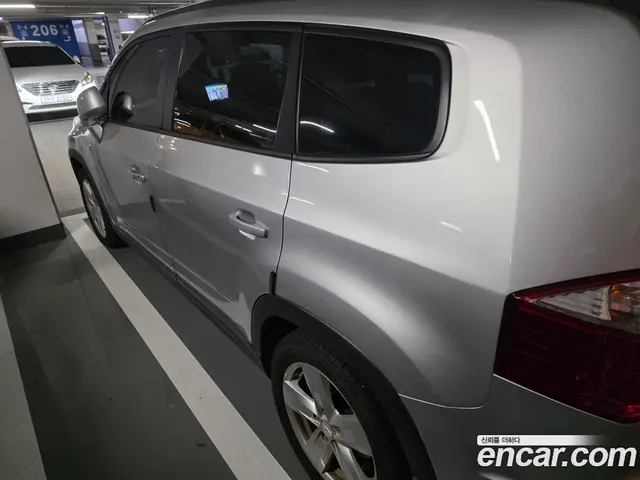 Chevrolet Orlando 2011 2.0 АКПП, миниатюра 2