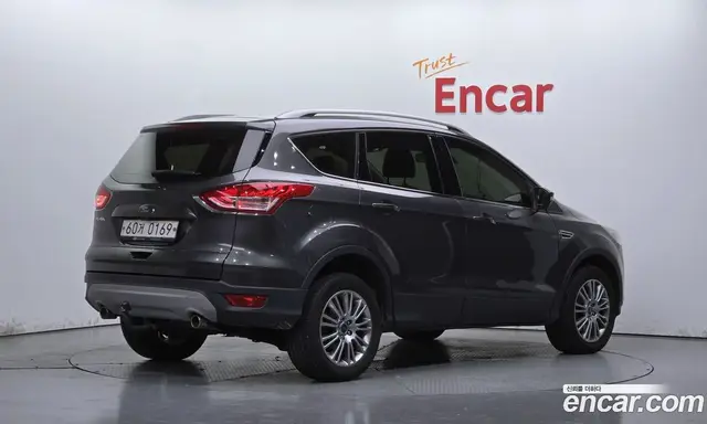 Ford Kuga, 2016, 176 216 км