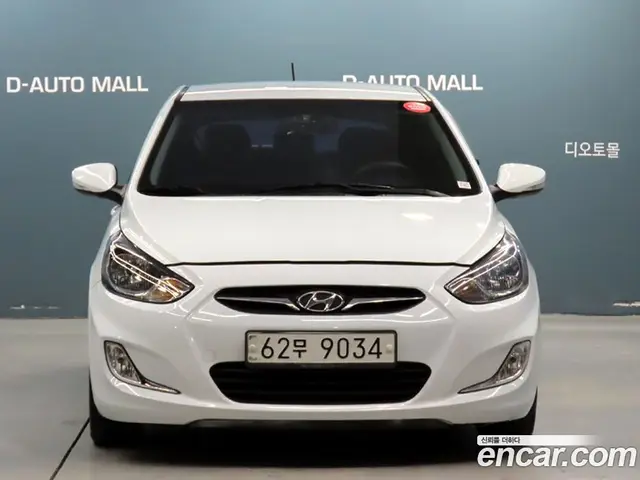Hyundai Accent 2012 1.6 АКПП, миниатюра 2