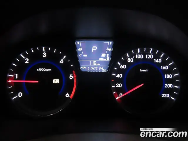 Hyundai Accent 2012 1.6 АКПП, миниатюра 9