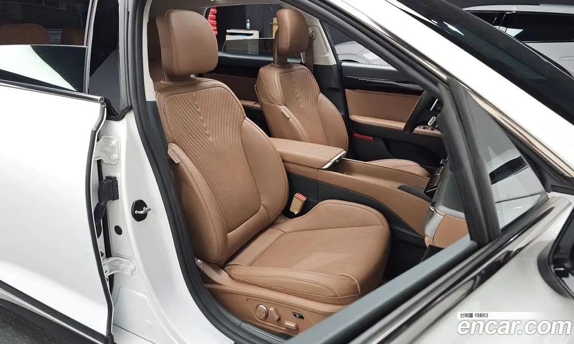 Hyundai Grandeur 2023 1.6 АКПП, фото 13