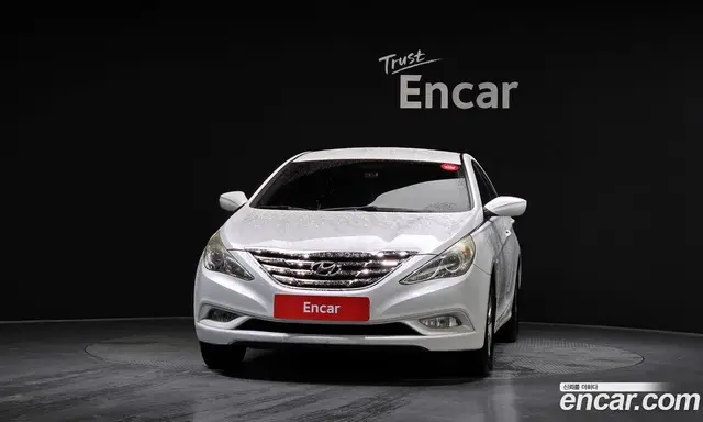 Hyundai Sonata 2009 2.0 АКПП, миниатюра 3
