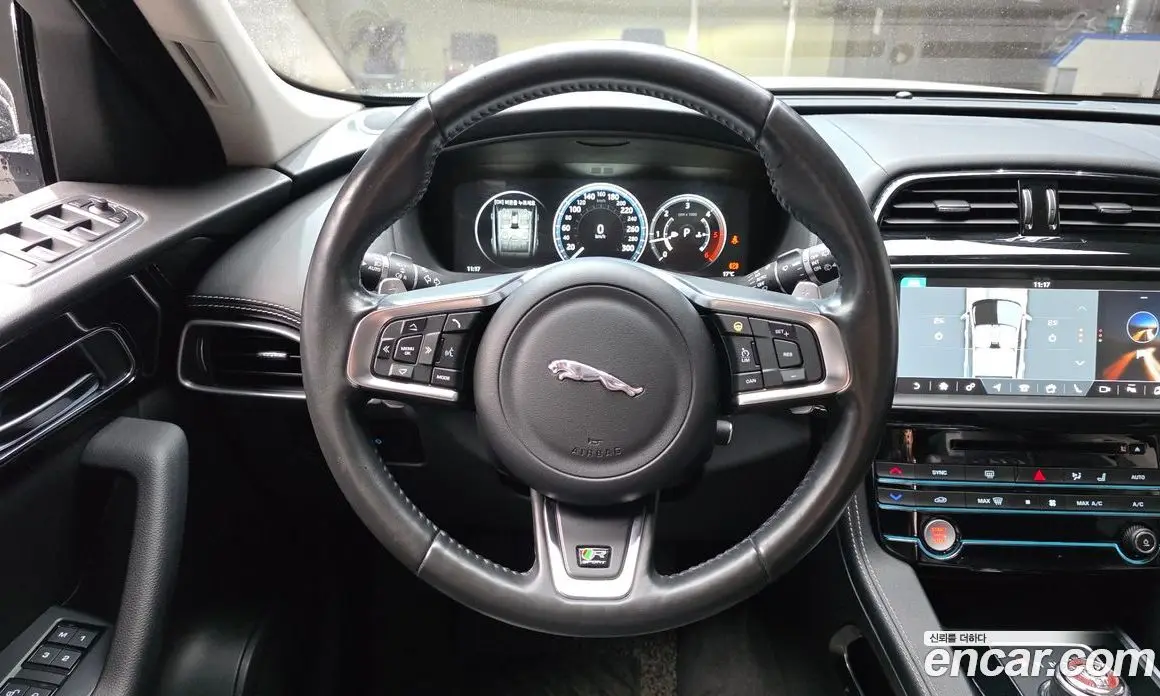 Jaguar F-Pace 2017 2.0 АКПП, фото 13