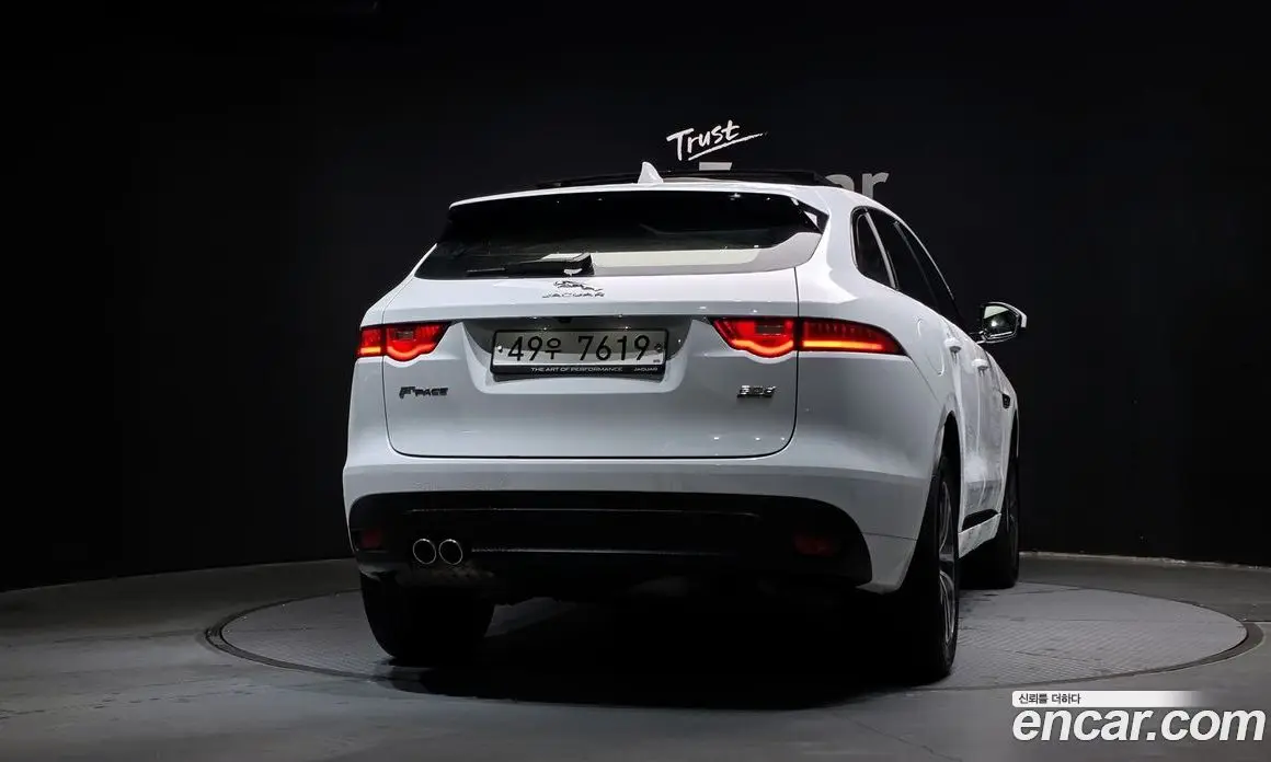 Jaguar F-Pace 2017 2.0 АКПП, фото 4