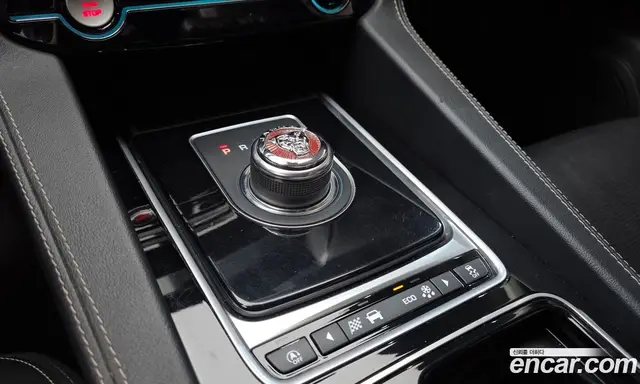 Jaguar F-Pace 2017 2.0 АКПП, миниатюра 9