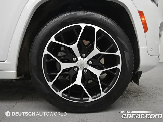Jeep Cherokee 2023 2.0 АКПП, миниатюра 5