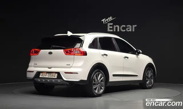 Kia Niro 2016 1.6 АКПП, миниатюра 2 Kia Niro 2016 1.6 АКПП, миниатюра 2