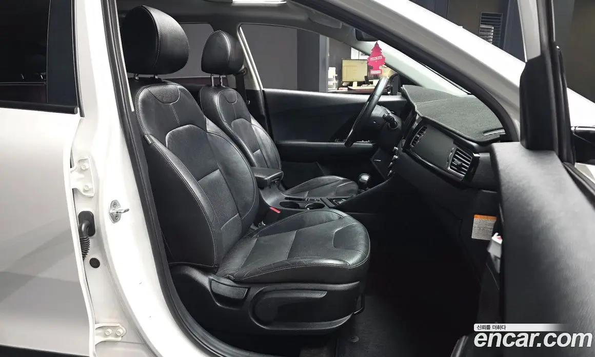 Kia Niro 2016 1.6 АКПП, фото 17 Kia Niro 2016 1.6 АКПП, фото 17