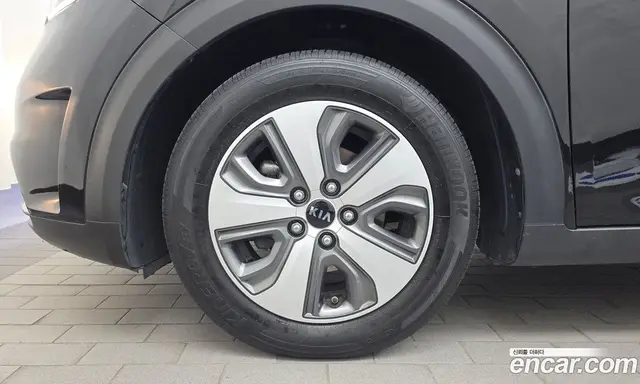 Kia Niro 2017 1.6 АКПП, миниатюра 5 Kia Niro 2017 1.6 АКПП, миниатюра 5