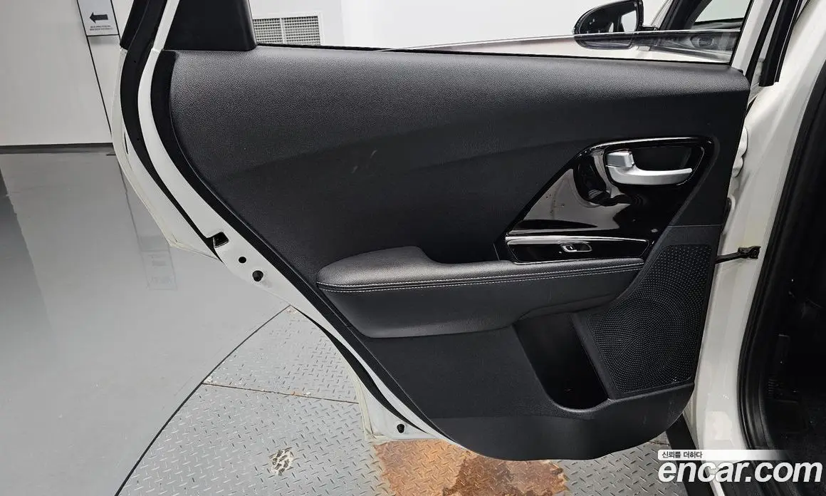 Kia Niro 2018 1.6 АКПП, фото 14