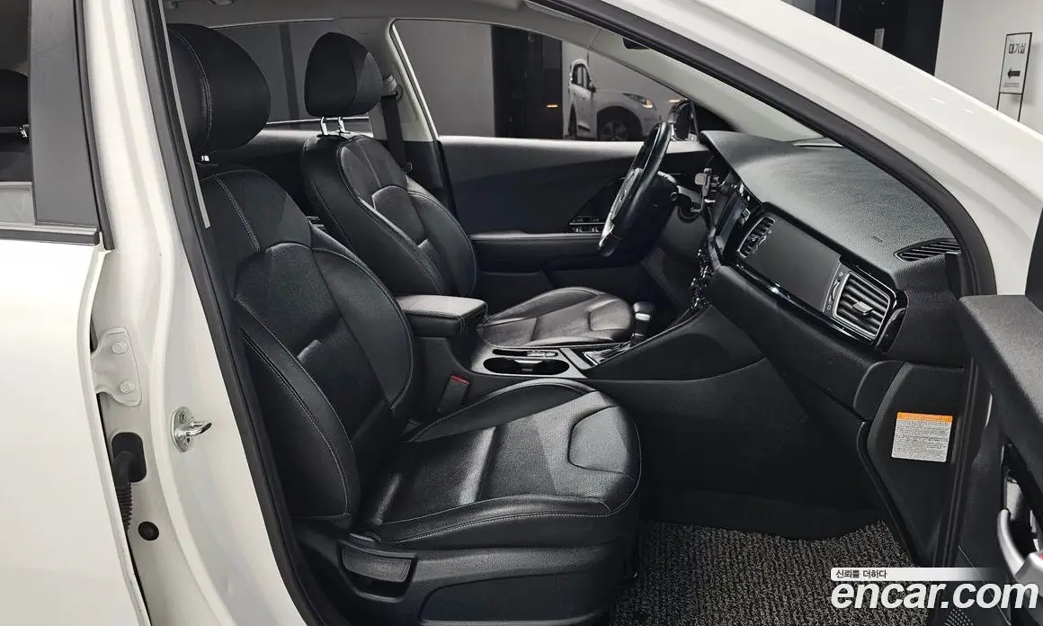 Kia Niro 2018 1.6 АКПП, фото 16