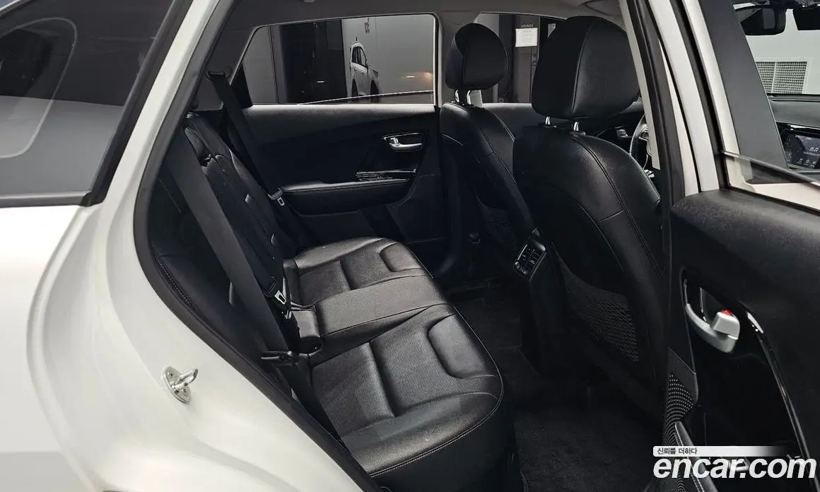 Kia Niro 2018 1.6 АКПП, фото 17
