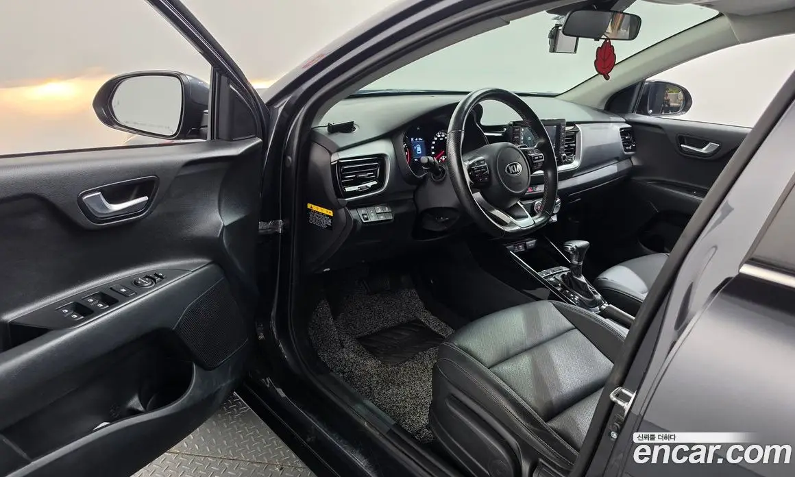 Kia Stonic 2018 1.4 АКПП, фото 13