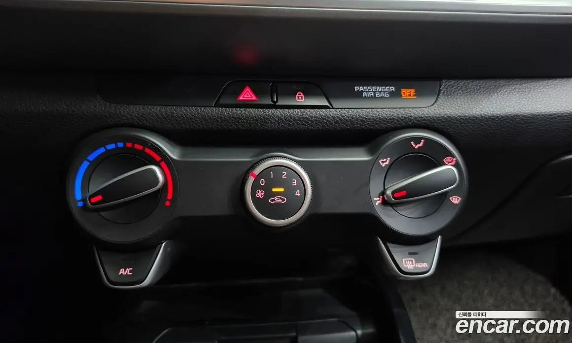 Kia Stonic 2018 1.4 АКПП, фото 18