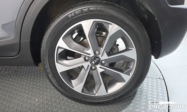 Kia Stonic 2018 1.4 АКПП, миниатюра 7