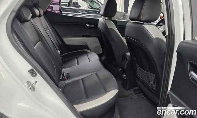 Kia Stonic 2018 1.0 АКПП, миниатюра 12