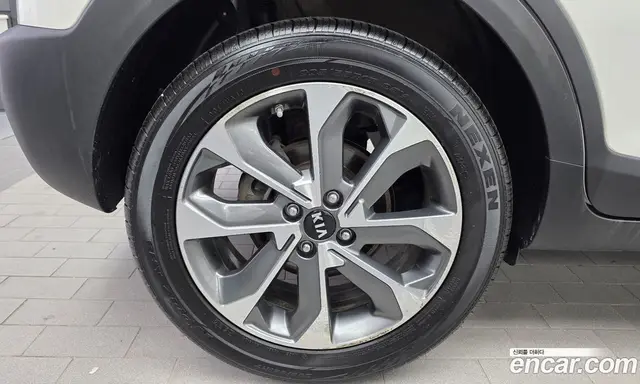 Kia Stonic 2018 1.0 АКПП, миниатюра 5 Kia Stonic 2018 1.0 АКПП, миниатюра 5