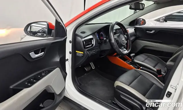 Kia Stonic 2018 1.0 АКПП, миниатюра 10 Kia Stonic 2018 1.0 АКПП, миниатюра 10