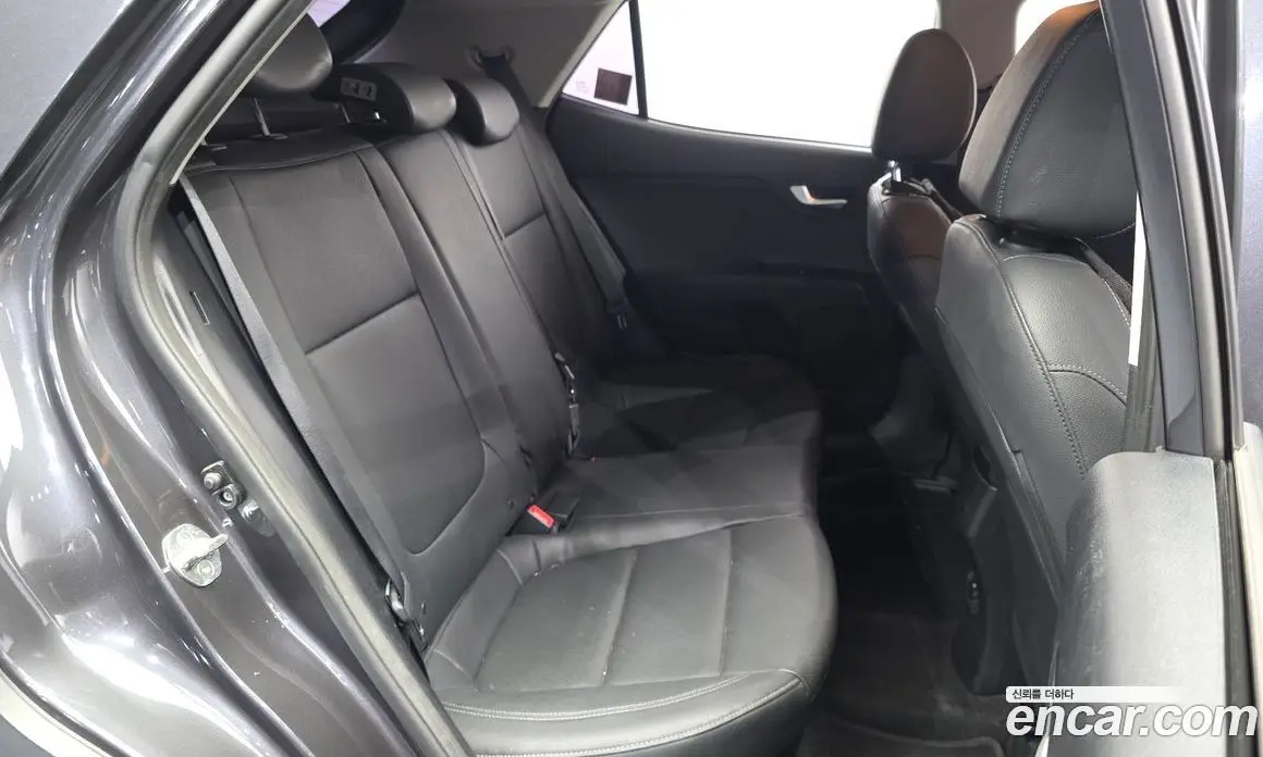 Kia Stonic 2018 1.6 АКПП, фото 11