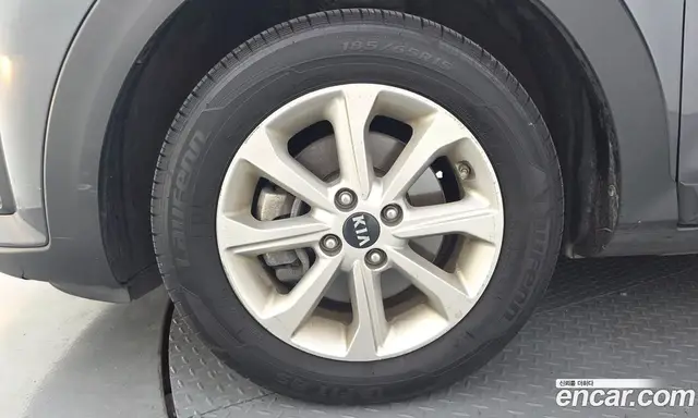 Kia Stonic 2018 1.6 АКПП, миниатюра 5
