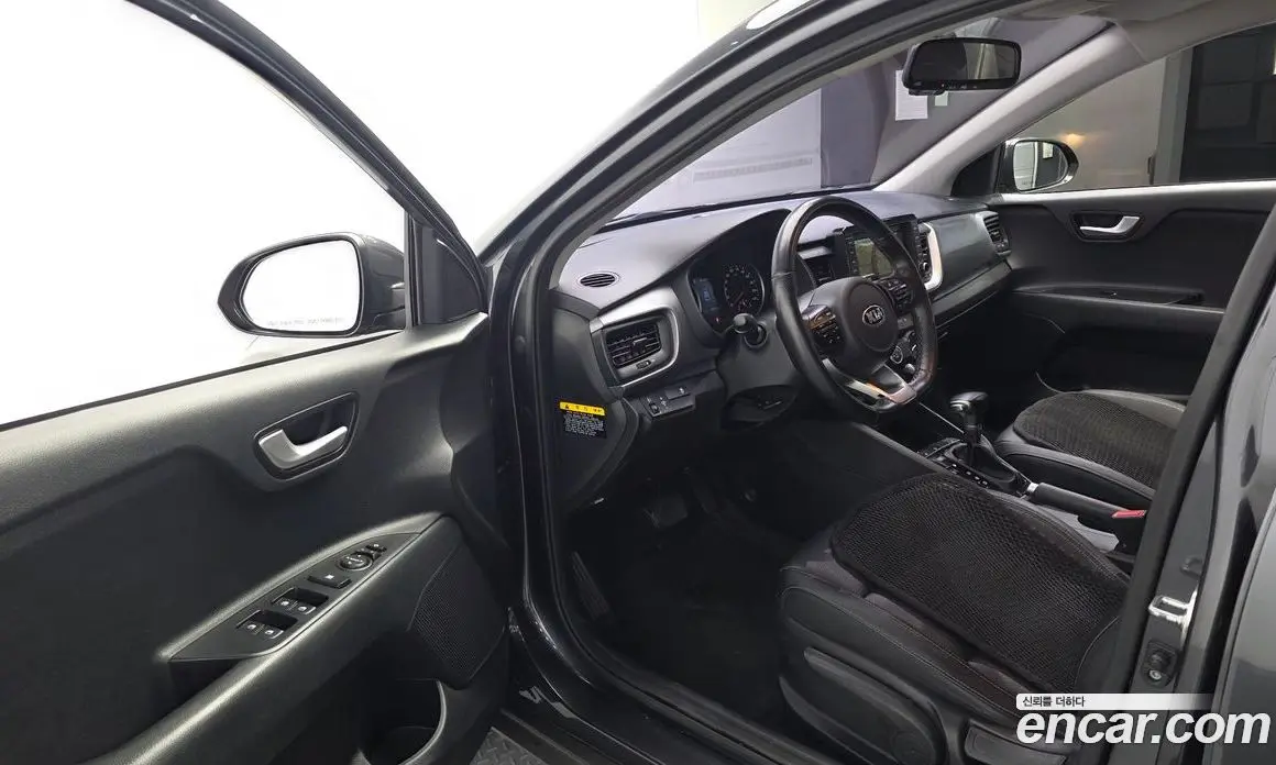 Kia Stonic 2018 1.6 АКПП, фото 10