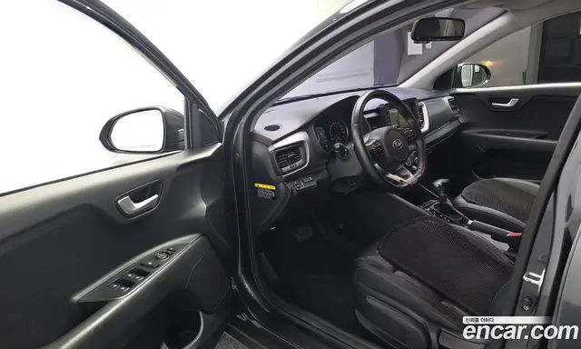 Kia Stonic 2018 1.6 АКПП, миниатюра 10