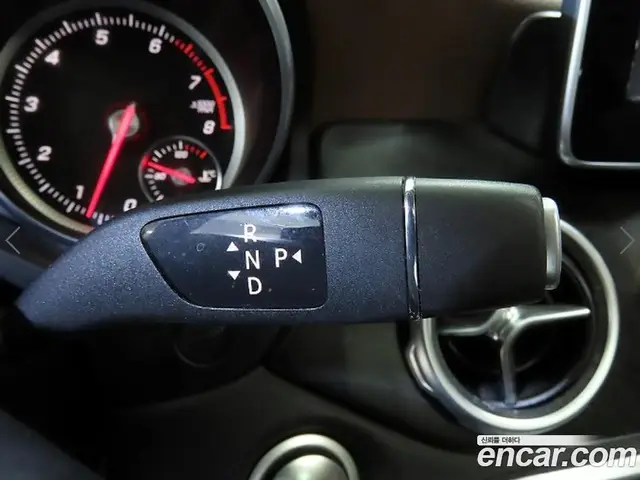Mercedes-Benz GLA-Class 2018 2.0 АКПП, миниатюра 12