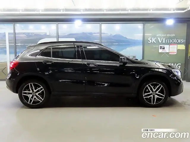 Mercedes-Benz GLA-Class 2018 2.0 АКПП, миниатюра 3