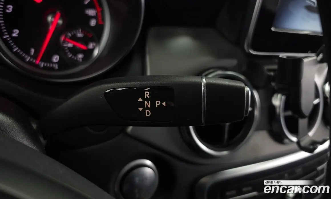 Mercedes-Benz GLA-Class 2019 2.0 АКПП, фото 11